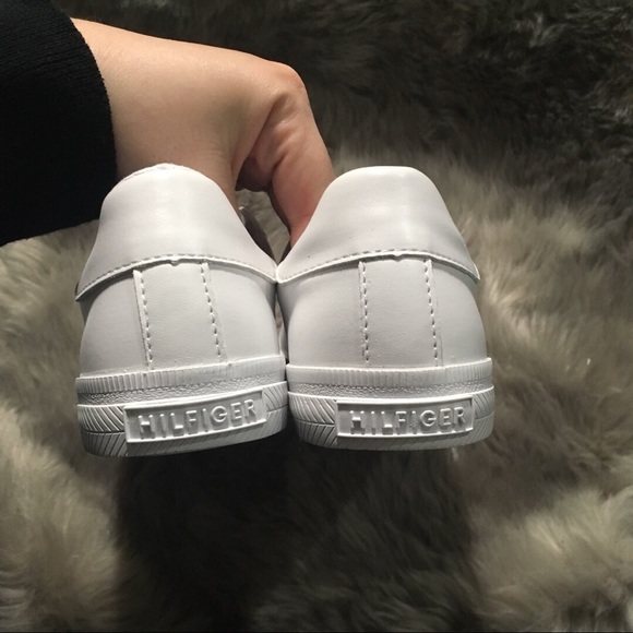 New Tommy Hilfiger white Sneakers - Picture 4 of 7